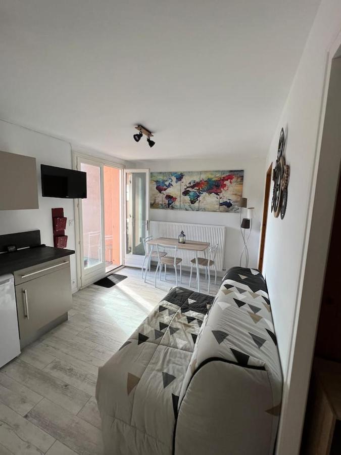 Charmant Appartement Calme Et Lumineux Chateauvieux  Luaran gambar